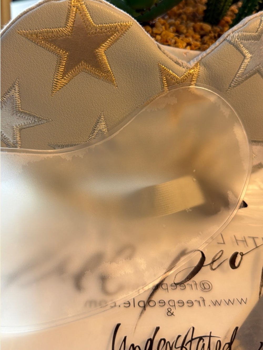 FREE PEOPLE Starry Vegan Leather Eye Mask with removable Cooling Insert - Picture 2 of 16